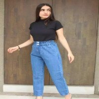 classy-modern-women-jeans